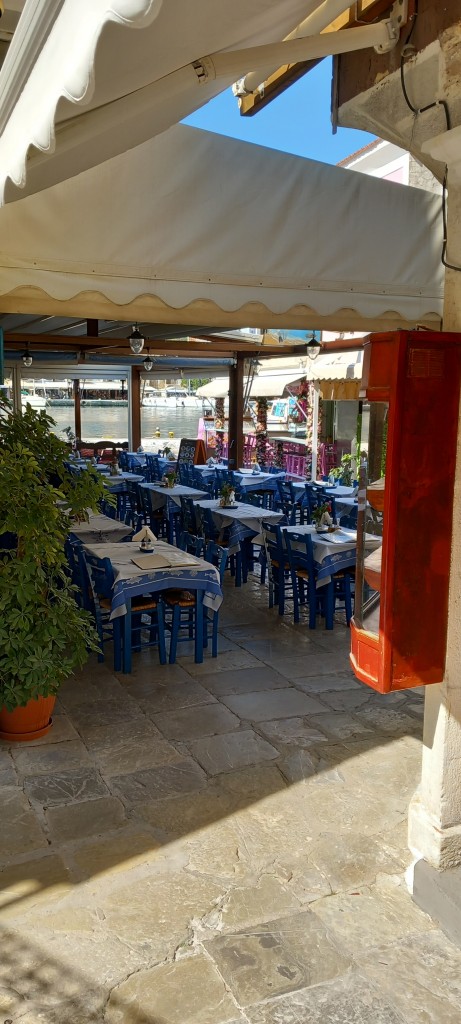 Ready for business (this was mid-afternoon after the boats had gone)